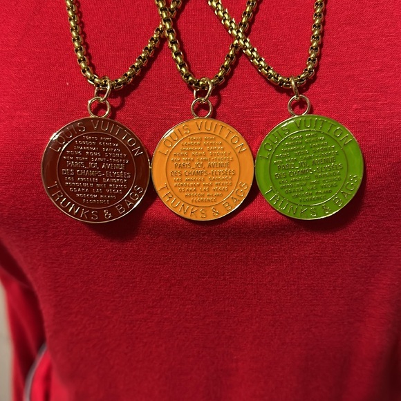 Louis Vuitton Trunks and Bags charm (pick ONE) - Picture 2 of 8